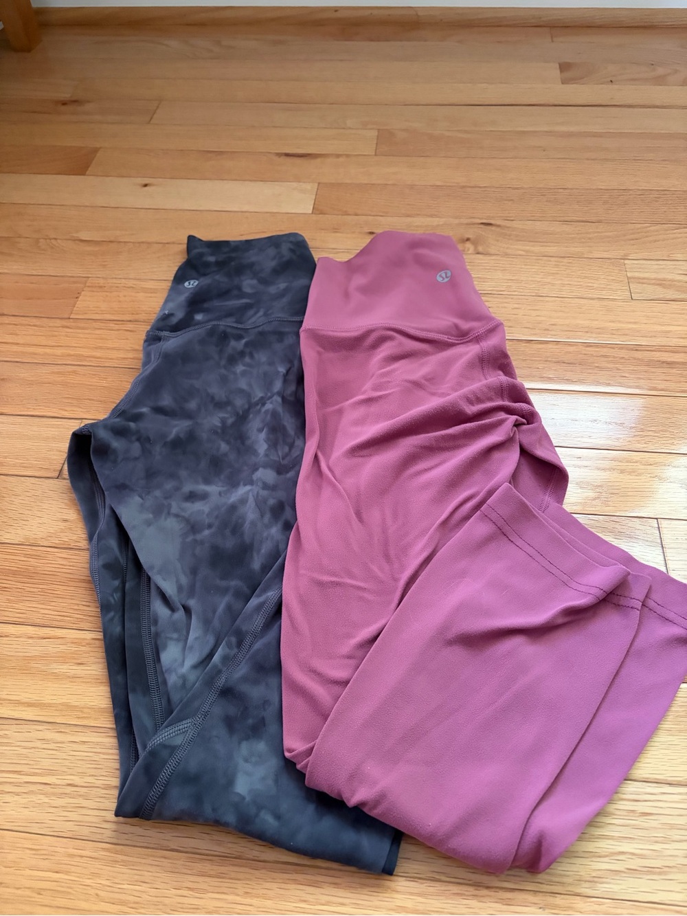 lululemon athletica lot of 2 Women's High-Rise Leggings - Black & Dusty Rose